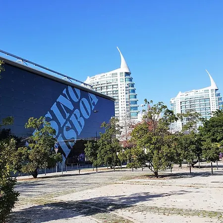 Parque Nacoes Prime 16 - 3 Quartos 아파트 리스본